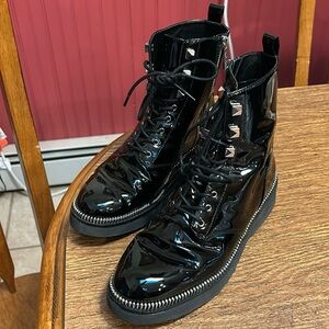 Micheal Kors boots